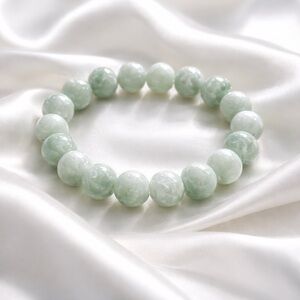 Elegant Green Jade Bracelet